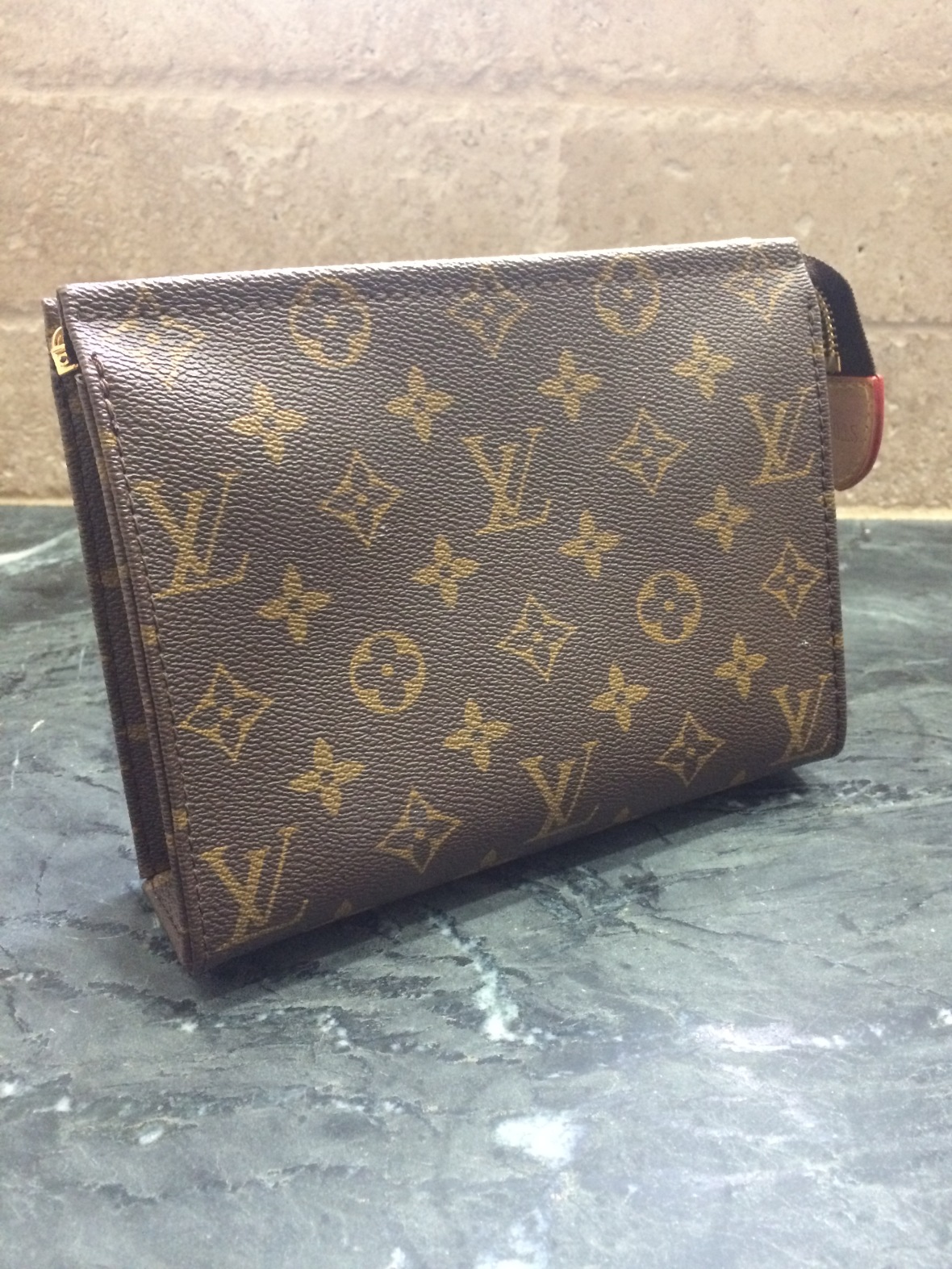 LOUIS VUITTON LIMITED EDITION MONOGRAM TOILETRY POUCH